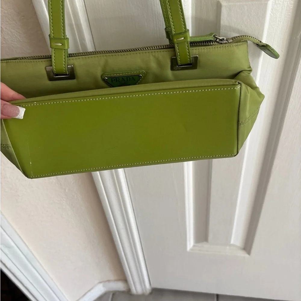 Lime Purse - Picture 2 of 3